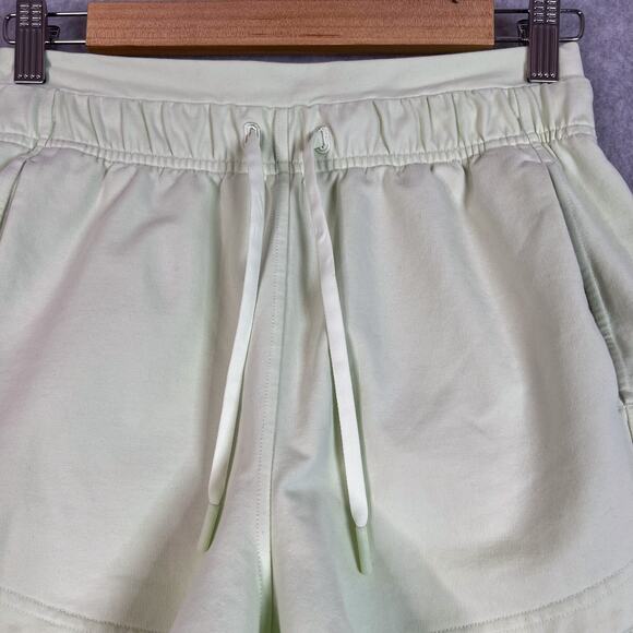 Lululemon Kohlrabi Green Inner Glow High Rise Short 3" Size 4 - Picture 6 of 7